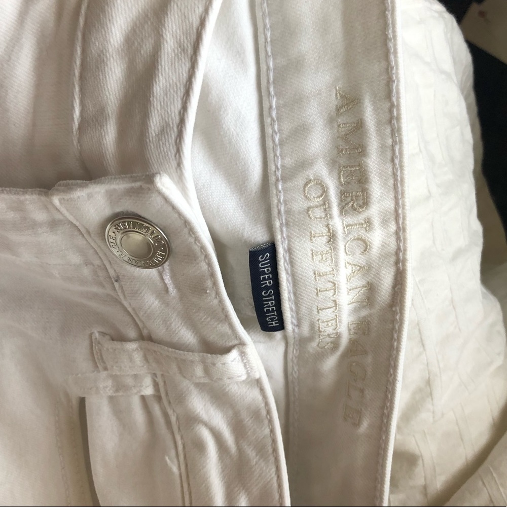 White American Eagle Jeans